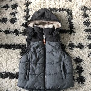 Hooded boy puffer vest